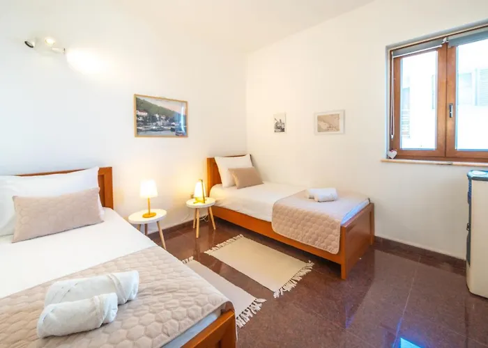 La Casa Di Marko Sea View With Jacuzzi And Sauna 公寓