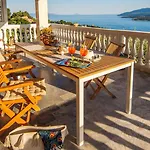 La Casa Di Marko Sea View With Jacuzzi And Sauna *